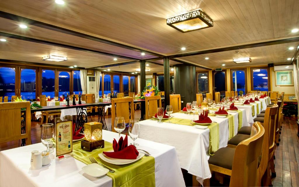 Crown Legen Cruises 3 Days 2 Nights